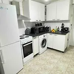 Cozy 1-Bedroom Apartment In Central London